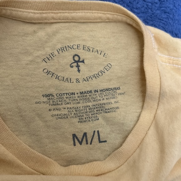 Official Prince T shirt - Picture 2 of 2